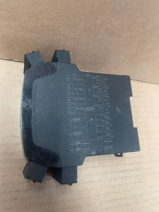 ELOBAU - 471EFR2D14K0115 - Safety Relay Unit