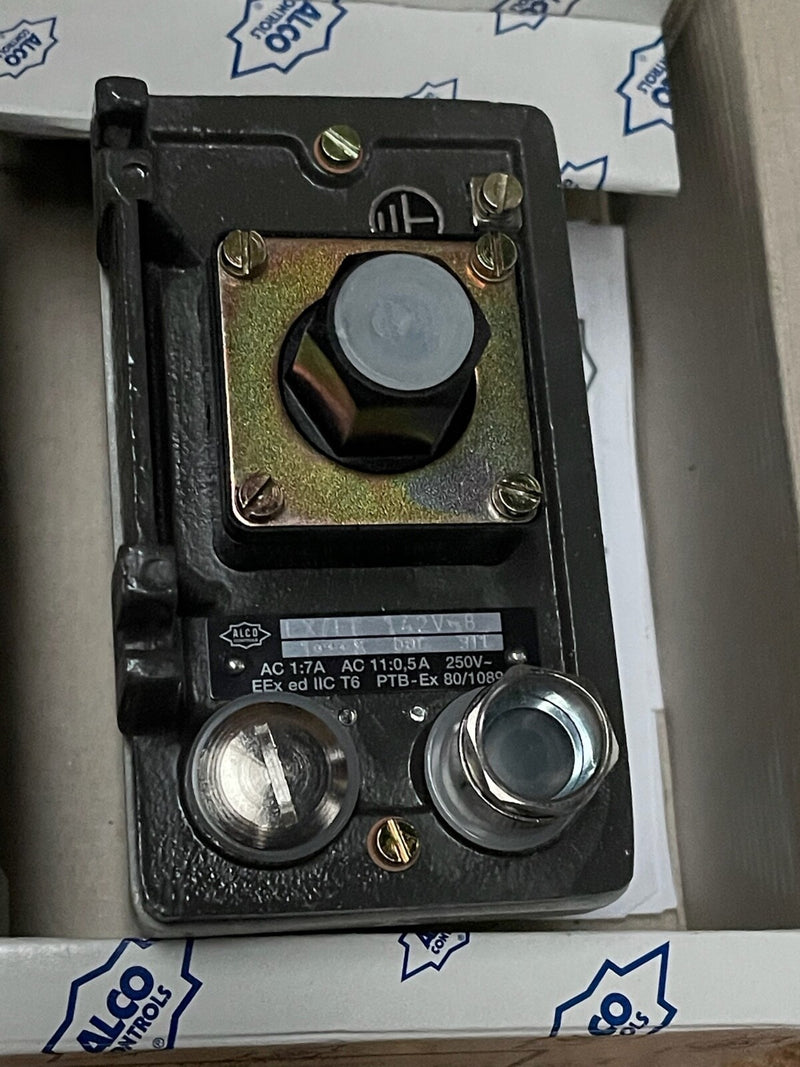 ALCO Controls – FF 142‑8 DAH – Mechanical Pressure Switch (1–8 bar Range)