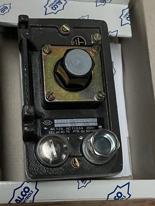 ALCO Controls – FF 142‑8 DAH – Mechanical Pressure Switch (1–8 bar Range)